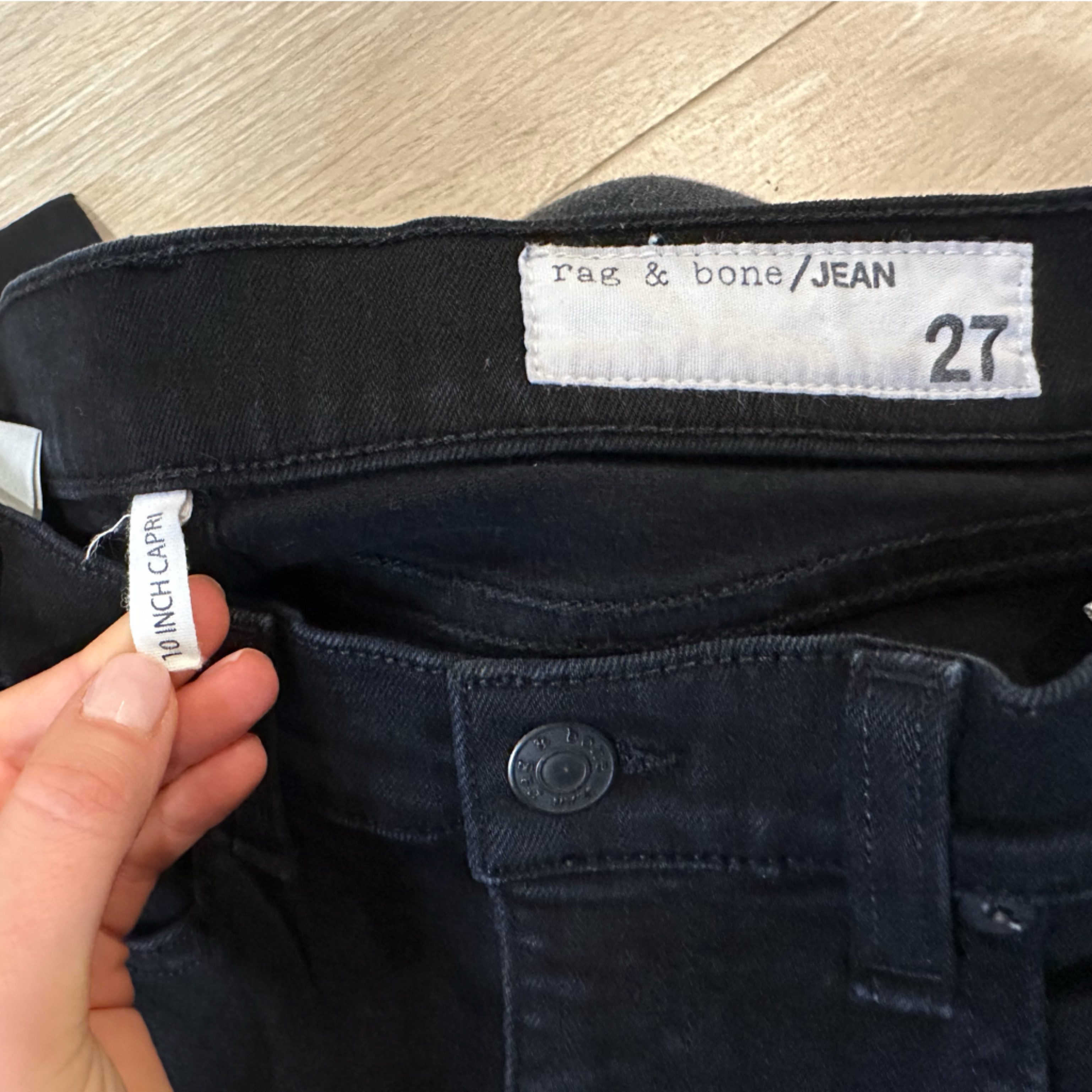 Rag & Bone 10 Inch Capri Ankle Jean Size 27 In Black